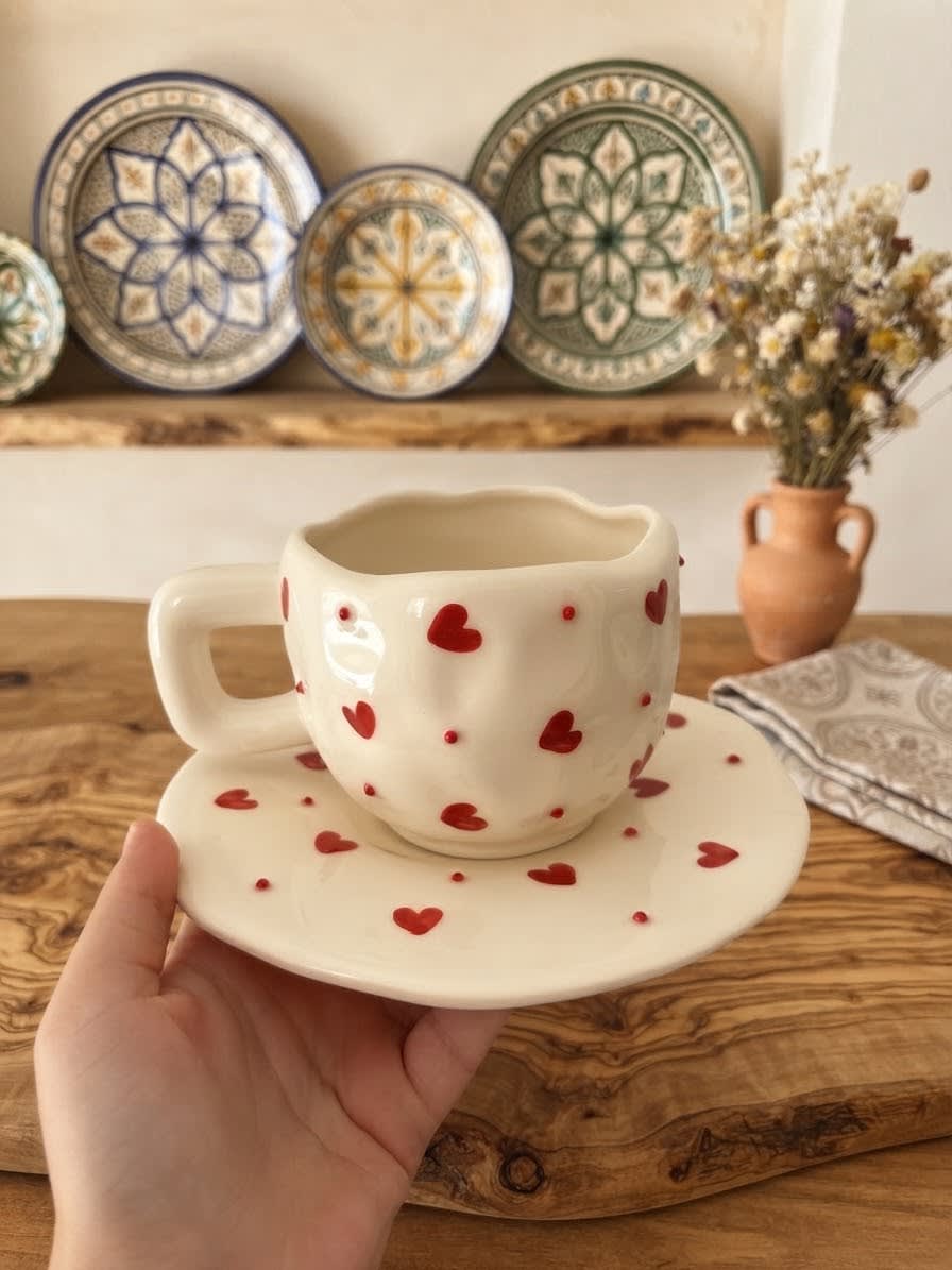 Tasse et sous tasse cœur rouge