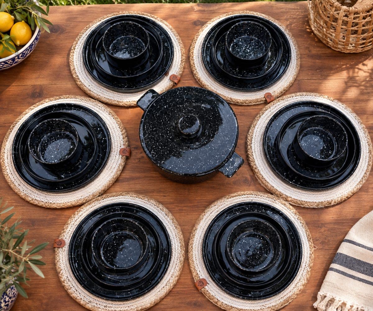 Service de table Noir Moucheté